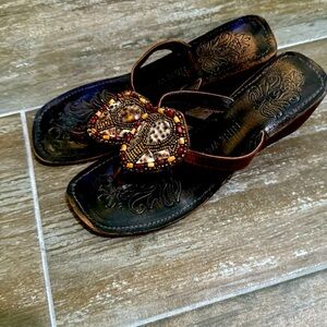 Nine West unique wooden sandals size 7
